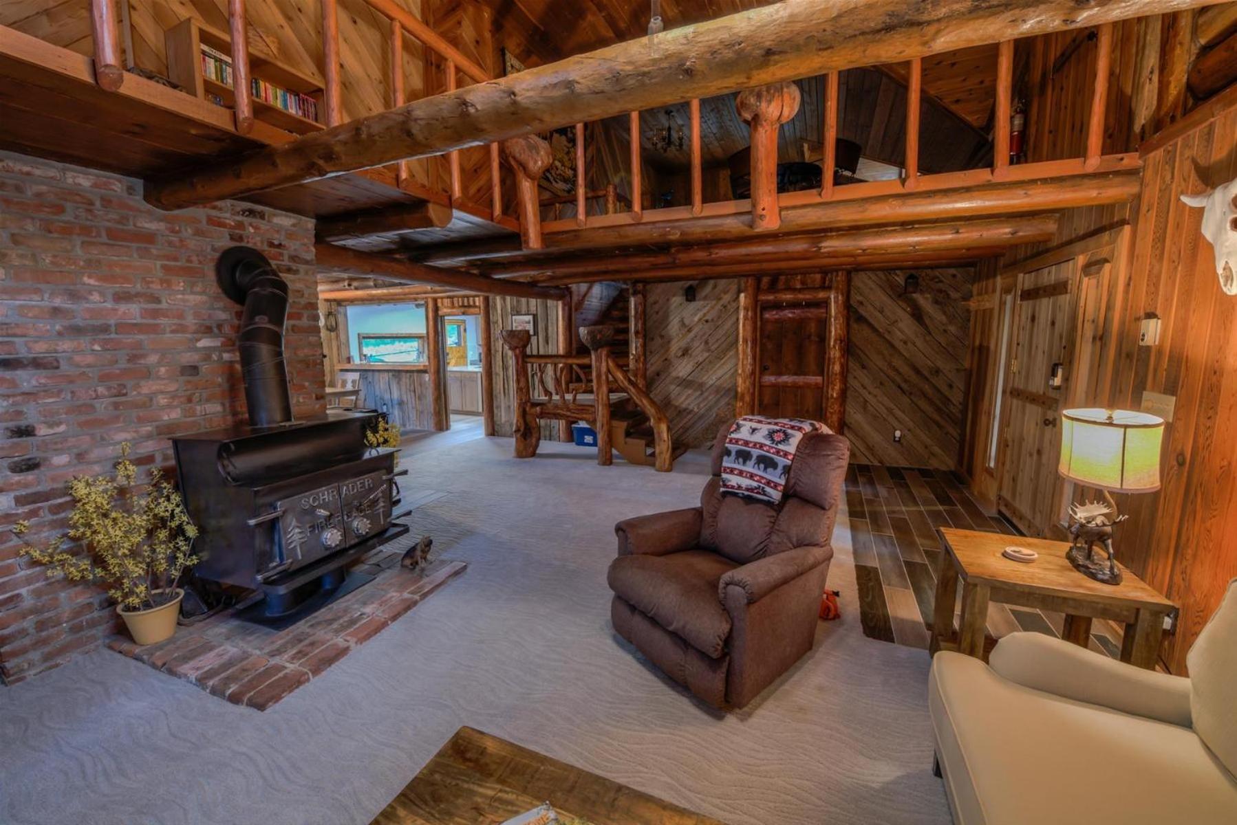 ウェスト・イエローストーン The Moose Bunkhouseヴィラ エクステリア 写真